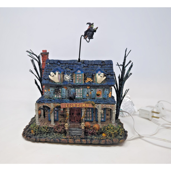 Hawthorne Village Munsters Halloween Village - Lilly’s Inn with flying Witch - Picture 1 of 7